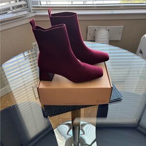 Vivaia Burgundy Water Repellent Ankle Boots